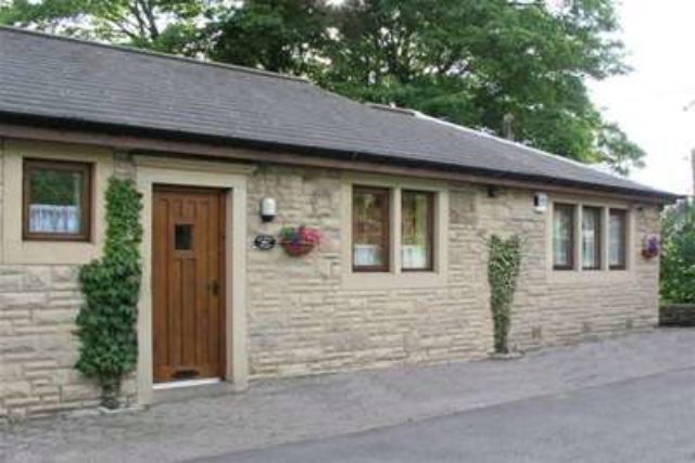  Image of 2 bedroom Bungalow to rent in New Road Millthorpe Holmesfield Dronfield S18 at Dronfield, S18 7WN